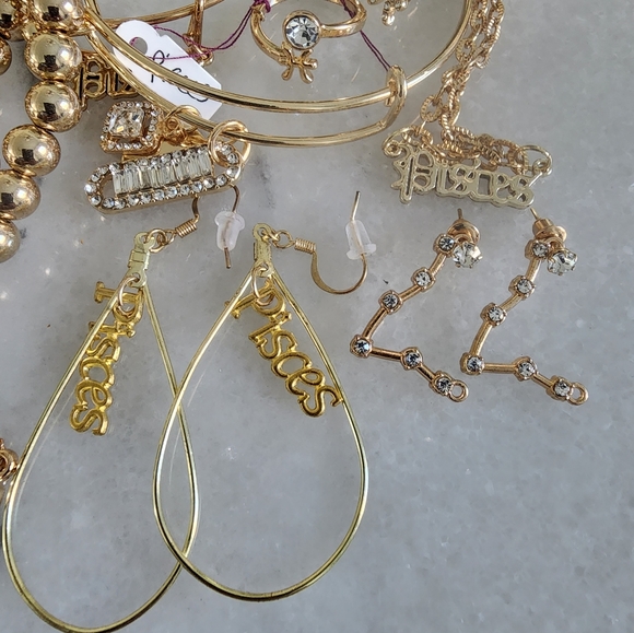 🔥ZODIAC "PISCES" GOLD BUNDLE🔥 (2) - Picture 3 of 5